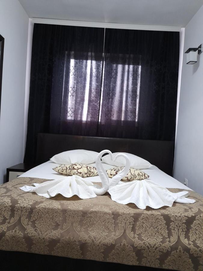 Hotel Miniom Constanta Bagian luar foto