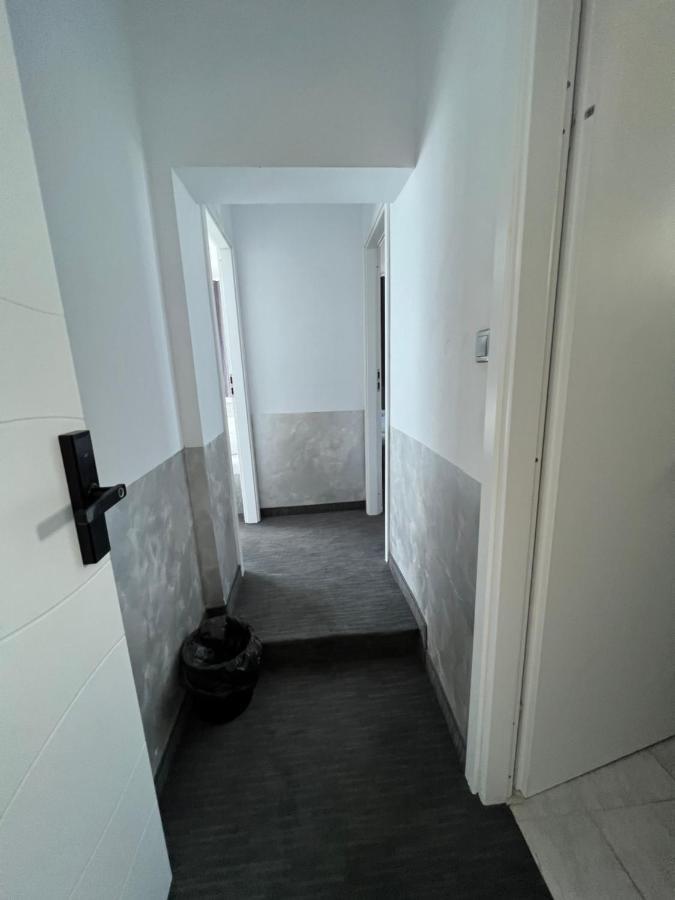 Hotel Miniom Constanta Bagian luar foto